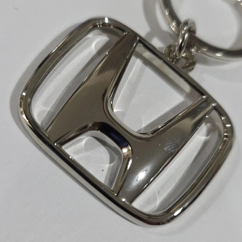 Honda Silver-Tone Keychain – Car Logo Accessory for Men & Women - Unisex